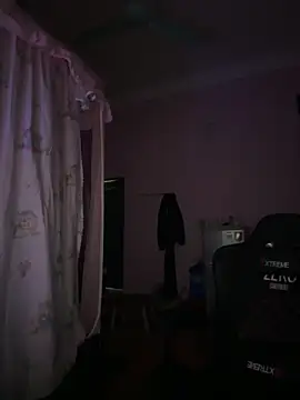 Kiee-lee online show from 04/13/26, 03:38