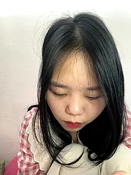 Snapshot of Kiee-lee chatting on 12/15/25, 07:25 Kiee-lee online show from 12/15/25, 07:25