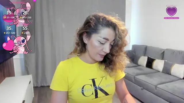 Snapshot of rossana_doll chatting on 05/11/26, 06:59 rossana doll online show from 05/11/26, 06:59