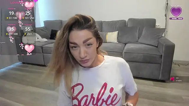 Snapshot of rossana_doll chatting on 06/02/26, 10:59 rossana doll online show from 06/02/26, 10:59