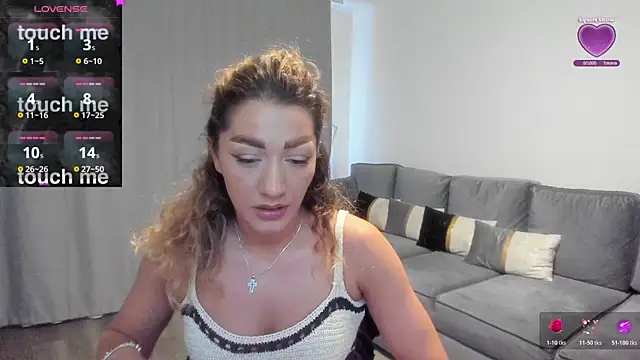 Snapshot of rossana_doll chatting on 05/23/26, 11:31 rossana doll online show from 05/23/26, 11:31