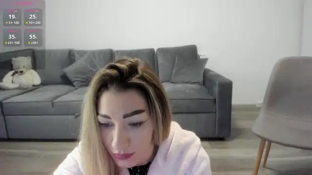 rossana doll online show from 12/01/25, 06:36