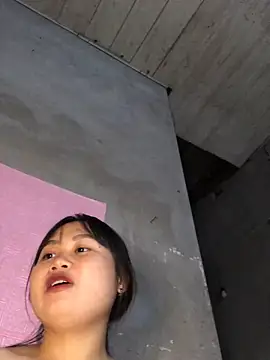 Snapshot of dovia-ba chatting on 12/19/25, 01:53 dovia-ba online show from 12/19/25, 01:53