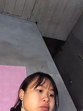 Snapshot of dovia-ba chatting on 12/15/25, 01:00 dovia-ba online show from 12/15/25, 01:00