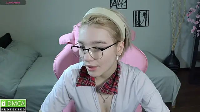 Megan Lora online show from 01/09/26, 12:50