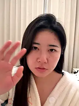 Snapshot of Momo168168 chatting on 11/24/25, 02:00 Momo168168 online show from 11/24/25, 02:00