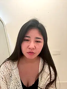 Snapshot of Momo168168 chatting on 11/23/25, 08:46 Momo168168 online show from 11/23/25, 08:46