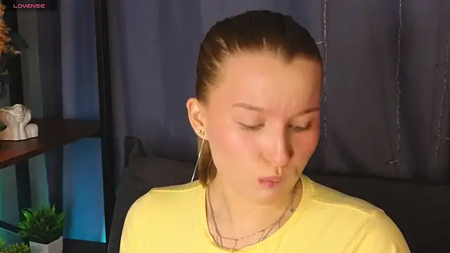 ImiMonroe online show from 05/03/26, 05:45