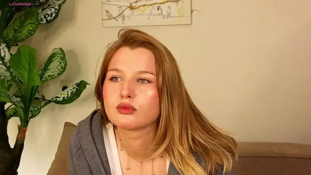 ImiMonroe online show from 04/18/26, 05:54
