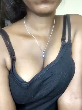 Snapshot of Simran_0011 chatting on 04/17/26, 03:20 Simran 0011 online show from 04/17/26, 03:20