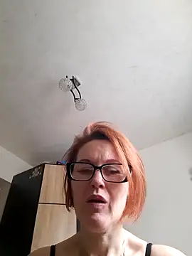 Snapshot of LanaOlbenst chatting on 12/15/25, 10:54 LanaOlbenst online show from 12/15/25, 10:54