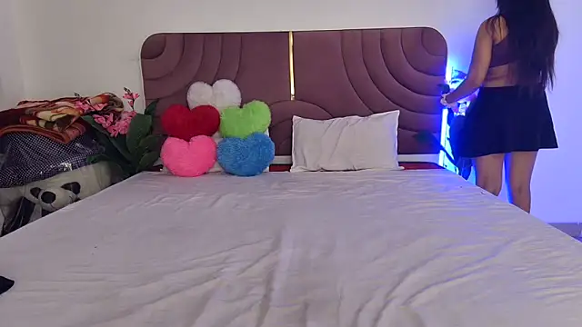 Snapshot of Husan-e-Jasmine chatting on 03/22/26, 06:09 Husan-e-Jasmine online show from 03/22/26, 06:09