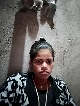 Snapshot of mamata_jo chatting on 12/21/25, 04:58 mamata jo online show from 12/21/25, 04:58
