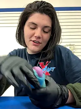 Kora Kat online show from 12/17/25, 07:57