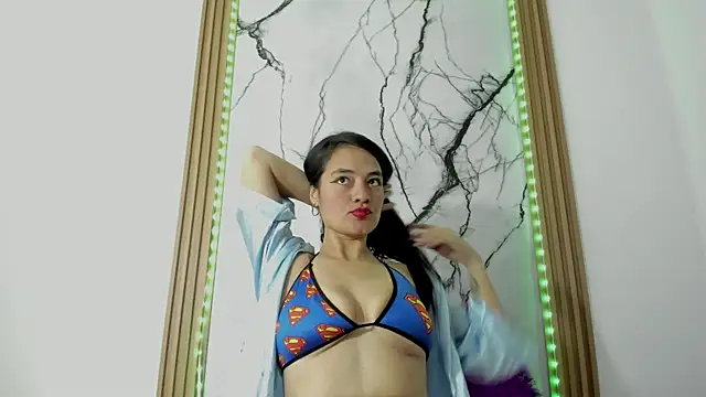 dulce maria hh online show from 11/20/25, 09:15