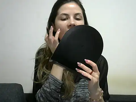 Erii18 online show from 11/28/25, 11:21