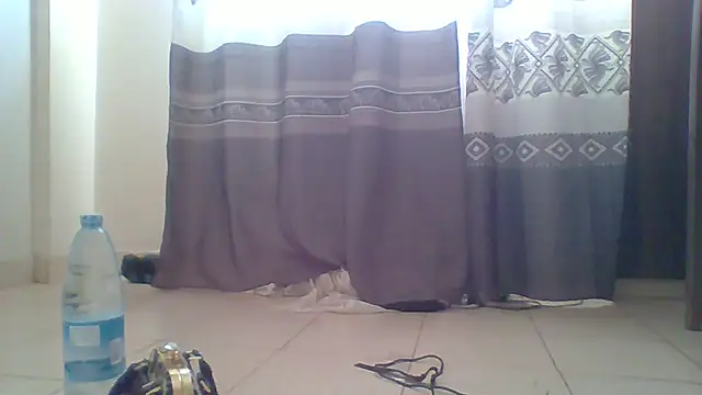 Snapshot of BellaStormi chatting on 11/29/25, 04:12 BellaStormi online show from 11/29/25, 04:12