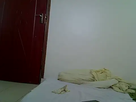 Snapshot of BellaStormi chatting on 11/23/25, 04:11 BellaStormi online show from 11/23/25, 04:11