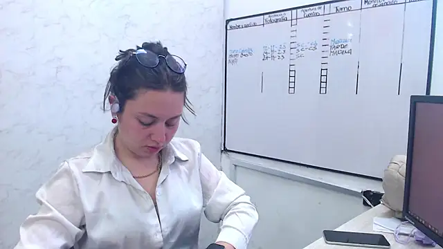 Alice Sinclair  online show from 11/24/25, 12:38