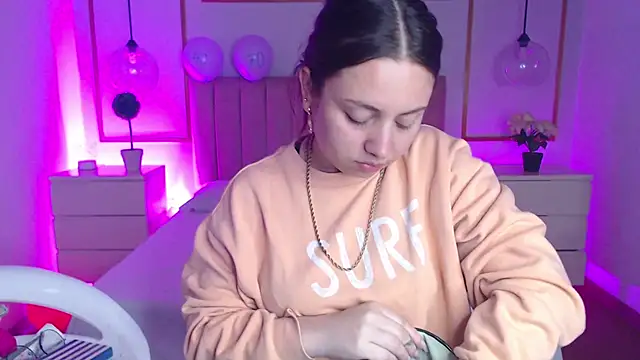 Alice Sinclair  online show from 11/25/25, 12:27