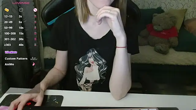   Katherine    online show from 12/03/25, 03:22