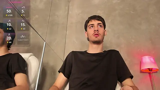 Snapshot of Emir_Ozan_ chatting on 02/18/26, 07:43 Emir Ozan online show from 02/18/26, 07:43