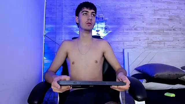 Emir Ozan  online show from 12/03/25, 11:09