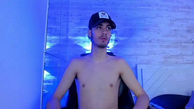 Emir Ozan  online show from 12/22/25, 11:32