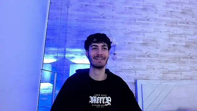 Snapshot of Emir_Ozan_ chatting on 01/31/26, 07:34 Emir Ozan online show from 01/31/26, 07:34