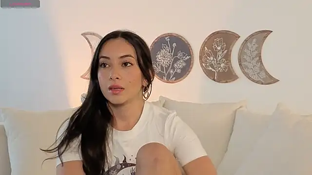 IsabellaSandoval online show from 04/18/26, 08:53