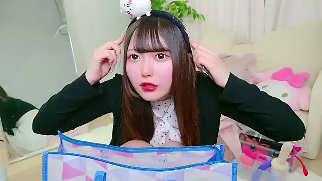  Sakura F online show from 05/18/26, 01:05