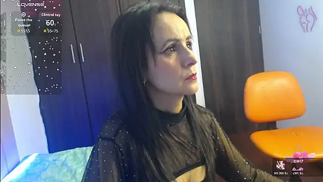 Snapshot of Juliana__lx chatting on 11/24/25, 12:49 Juliana lx online show from 11/24/25, 12:49