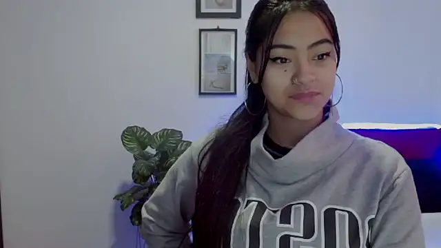 Juliana  lx online show from 04/15/26, 02:10