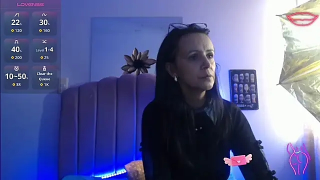 Snapshot of Juliana__lx chatting on 12/17/25, 01:16 Juliana lx online show from 12/17/25, 01:16