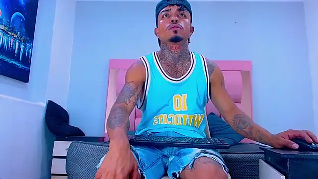 Hot Latino x online show from 02/16/26, 12:37