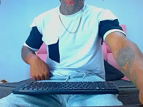 Hot Latino x online show from 02/23/26, 12:50