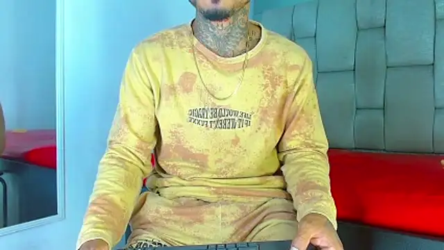 Hot Latino x online show from 03/27/26, 12:39