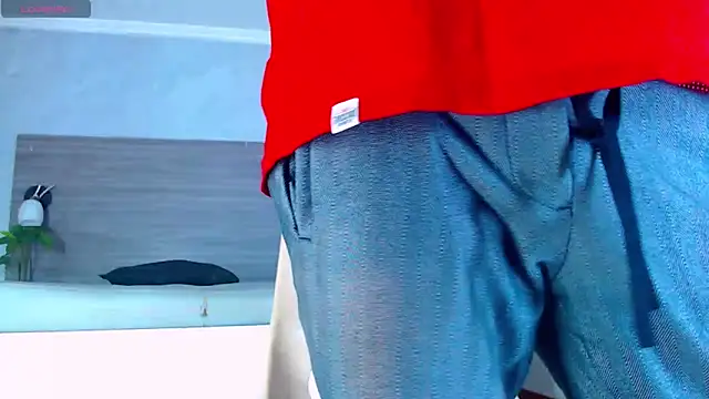 Hot Latino x online show from 02/05/26, 12:45