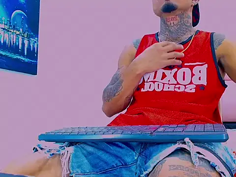 Hot Latino x online show from 03/05/26, 12:24