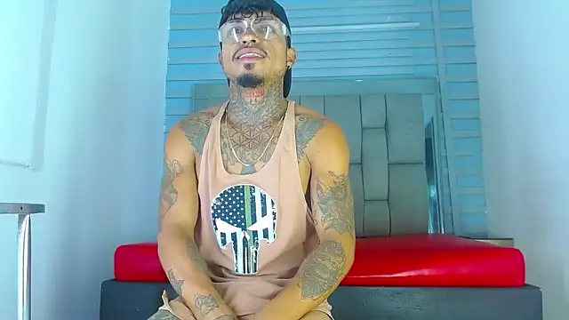 Hot Latino x online show from 03/15/26, 12:45