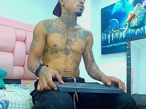 Hot Latino x online show from 02/26/26, 12:49