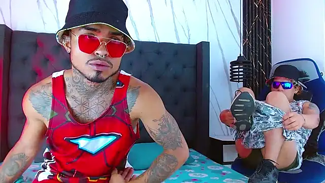 Hot Latino x online show from 11/23/25, 01:54