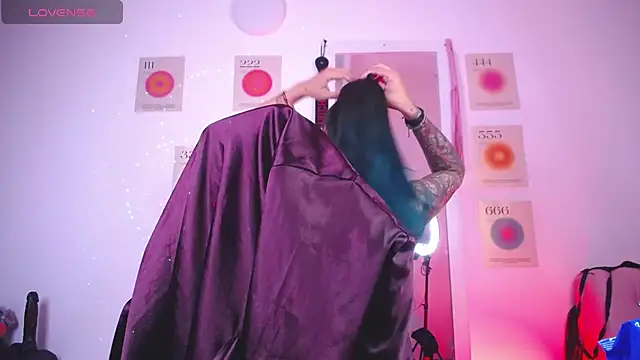 LunaAponte online show from 02/27/26, 02:45