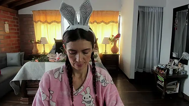 Charlotte-Willson online show from 04/02/26, 04:02