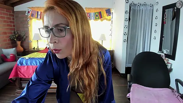 Charlotte-Willson online show from 06/27/26, 04:13