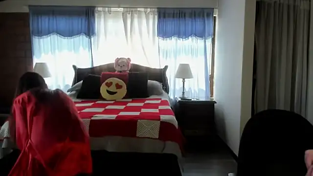 Charlotte-Willson online show from 01/17/26, 04:32