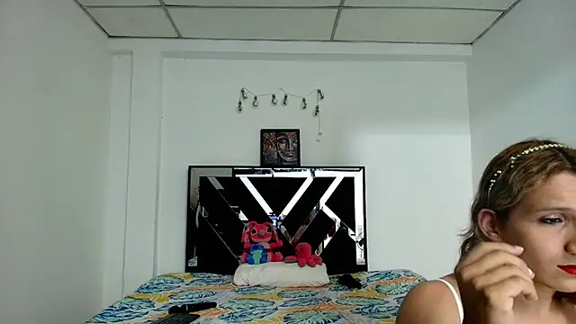 Venus2357 online show from 04/26/26, 09:39