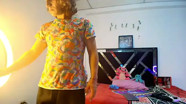 Venus2357 online show from 04/19/26, 09:21