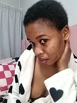 Snapshot of Cherrydollx chatting on 05/19/26, 08:16 Cherrydollx online show from 05/19/26, 08:16