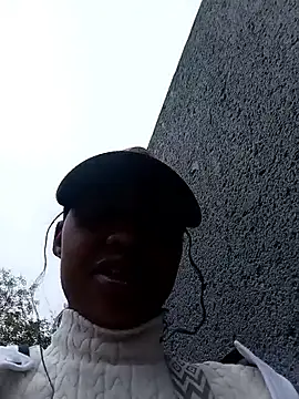 Sweethoneypot25 online show from 04/22/26, 02:24